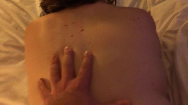 Австралийский анал в любительском видео, часть 2