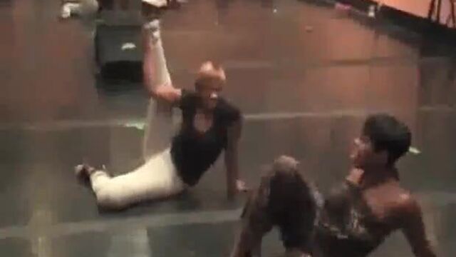 Fantasia Barrino трахает задницу в попку Rasheeda