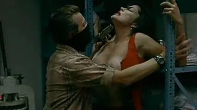 Deniz Akka - врет и умирает