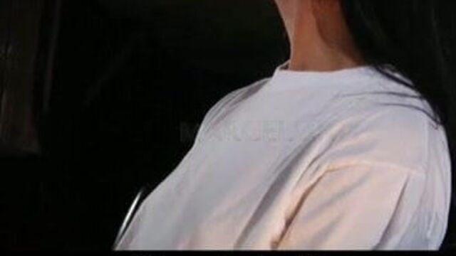 Сладкая Katie застряла в бондаже и наказана