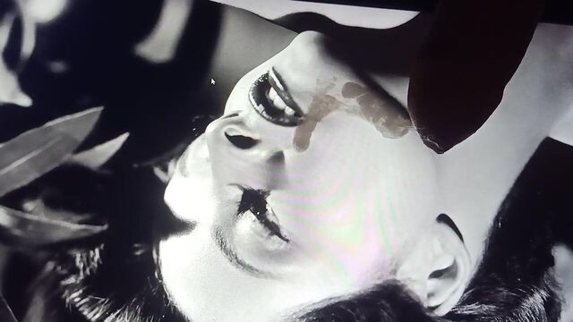 Katharine Hepburn со спермой на трибьюте