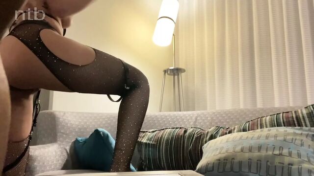 Очень горячая жена обожает черный член