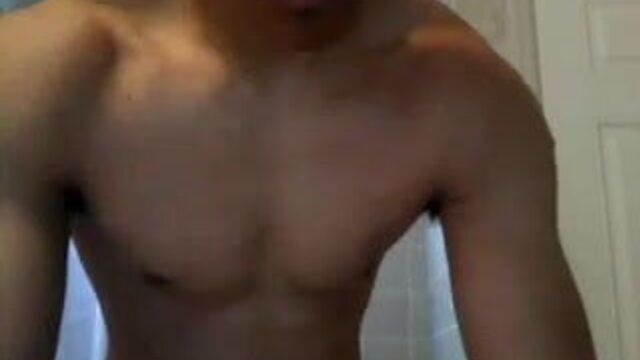 Taylor Lautner похожа