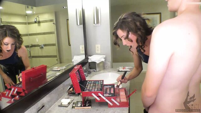 Поклоняйся превращению Барби Вулфа в полный макияж