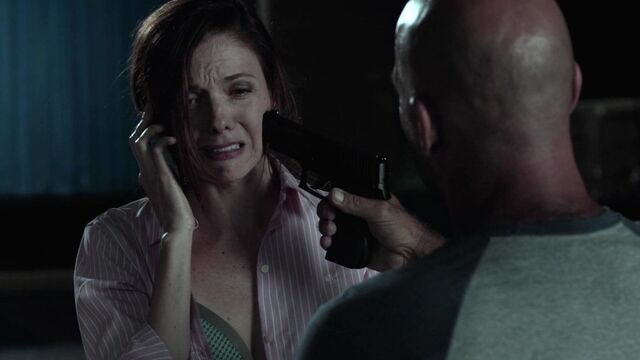 Claire Bronson - Banshee s1e07 02