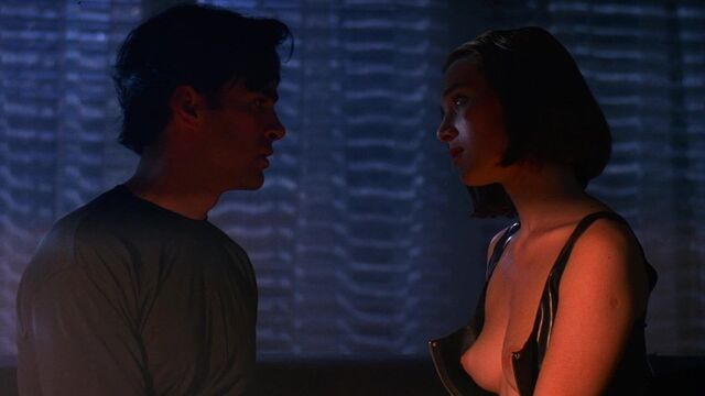 Angela Fingerstone - '' Dark Angel: Восхождение '' 03