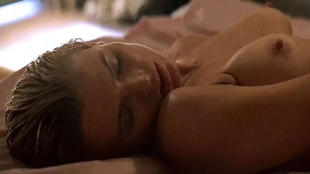 Kim Basinger - бегство