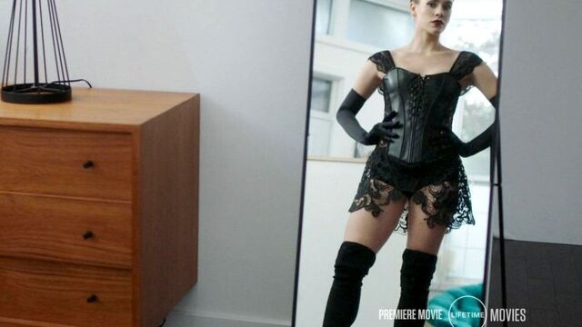 Горячая и сексуальная Christa B Allen в фильме опасного соблазнения