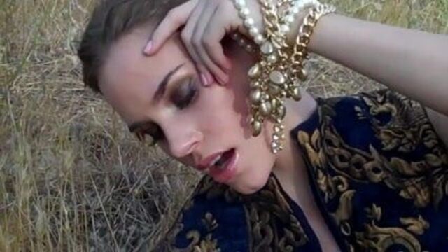 Звезда мести Christa B Allen дрочит