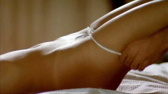 Andreia Horta, сцена обнаженного секса в Алисе на scandalplanet.com