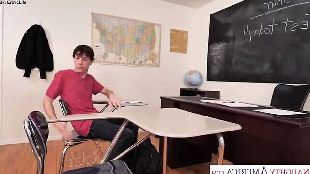 Rachel Starr - учительница