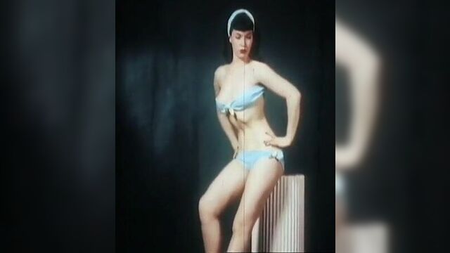 Betty Page на God и обнажение
