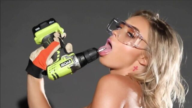 Съешь что-нибудь, Маша Дидук, Stephanie Knight