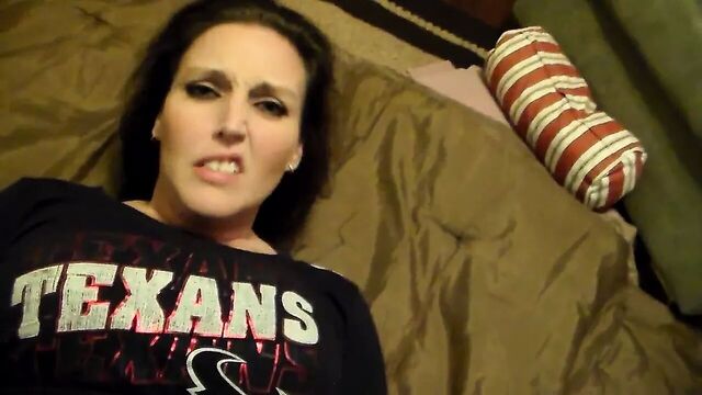 Marie снова использует и получает кримпай от Paul.