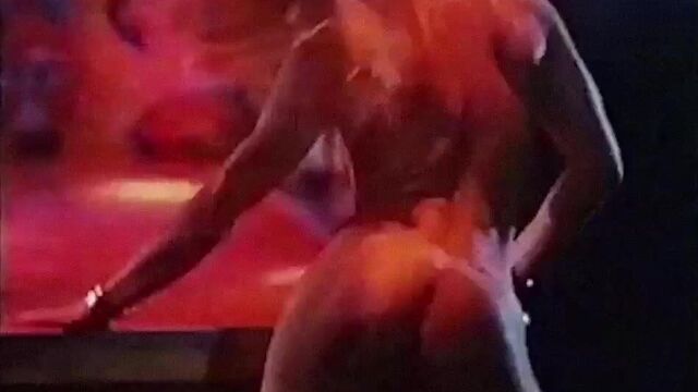 Мастер пинбола - винтажный стриптиз блондинки на каблуках 70-х