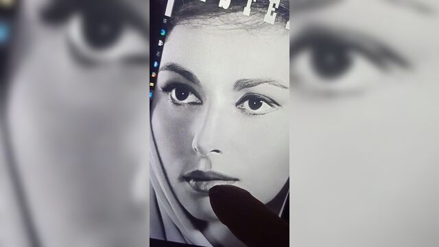 Haya Haraя кончает на трибьюте (Esther с Ben-Hur)