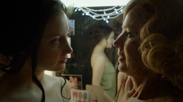 Naomi Wats и Andrea Riseborno - птичник