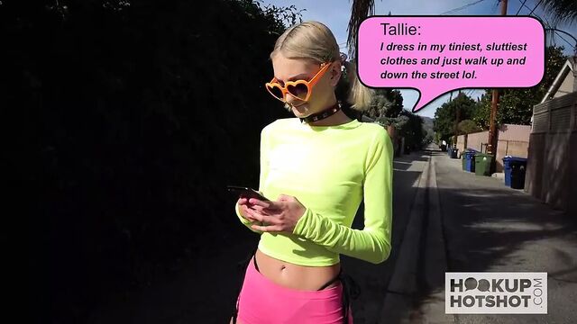 Худая секс-кукла-блондинка Taleie Lorraine жестко трахается