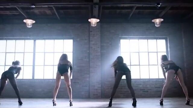 4l - переезд (порномузыкальное видео)