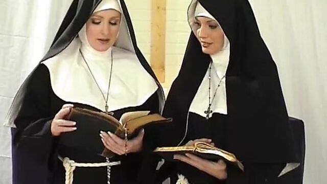 Грязные привычки Kathy West и Kellie Marie