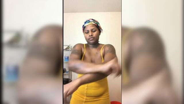 Bigo - id72446462 - выскользнул сосок