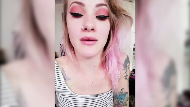 Гоночная игра с большим черным членом и сиськами