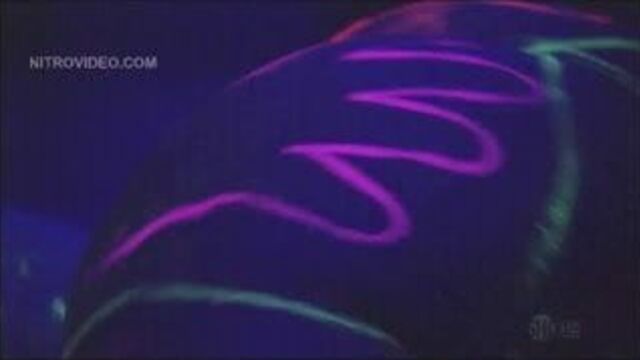 Kylie из обнаженного жиголо в клубе