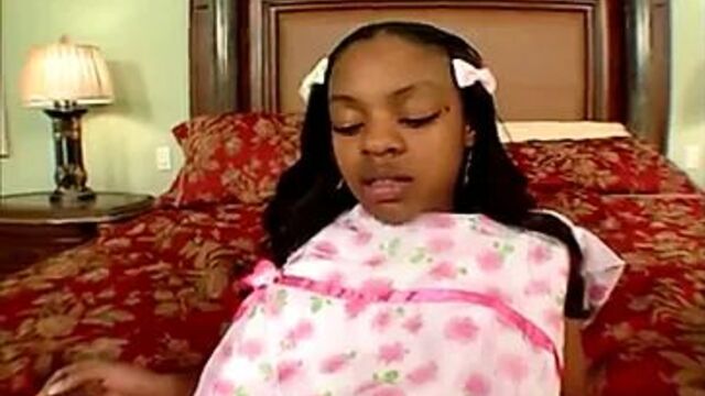 Маленькая малышка