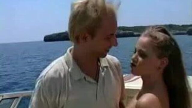 Lydia на пляжном отдыхе