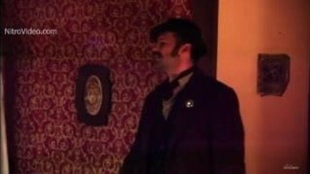 Знаменитость Jennifer O'Dell занимается полным обнажением