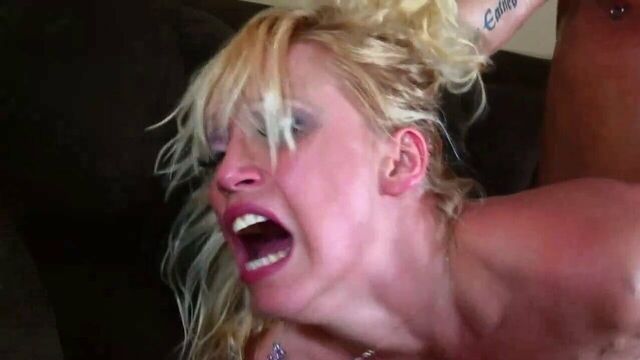 Она точно знает, что делать !!! - Том № 02