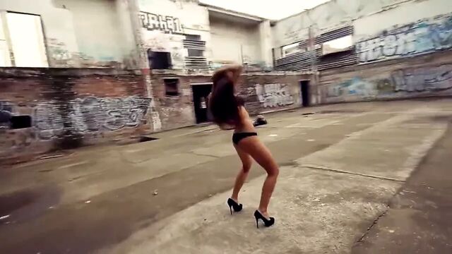 JustMusic межрасовое в порномузыкальном клипе