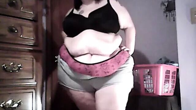 Готская жиробасина животом