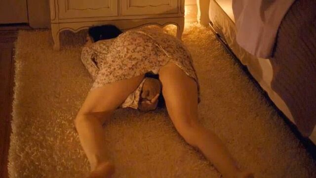 Sarah Silverman мастурбирует с медведем на scandalplanetcom