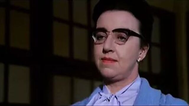 Подними свою юбку, миссис Холдсворт