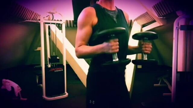 Evangeline тренировка с Lilly руками