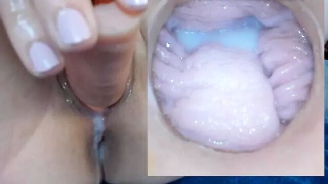 Киска перед камерой