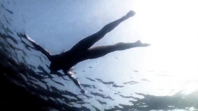 Amber Borycki: сексуальная девушка в бикини - сверхъестественное