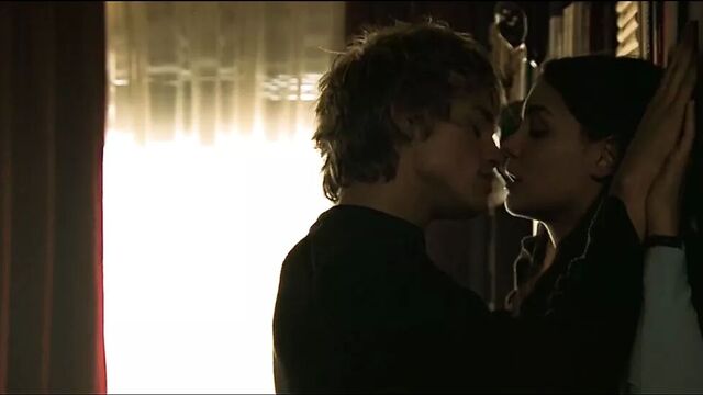 Katie Holmes - отказаться