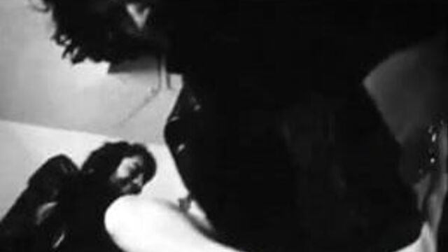 Мужчина кусает собаку, не может приехать, Pres De Chez Vous