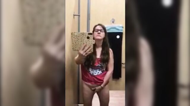 Мастурбирующая в отеле Walmart