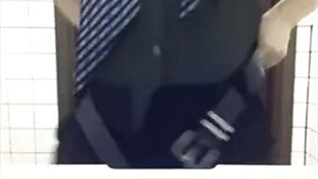 Кам-шоу работницы фаст-фуда