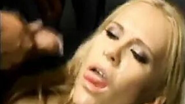 Телочка злится и выходит из сцены с буквами!