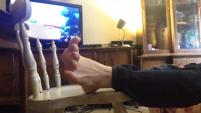 Ноги расслабляются