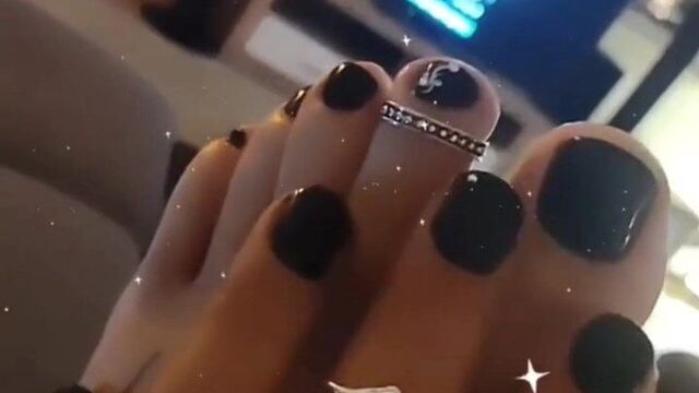 Мои крашеные мужские пальцы ног