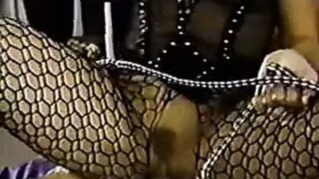 Страпон после сидения на лице