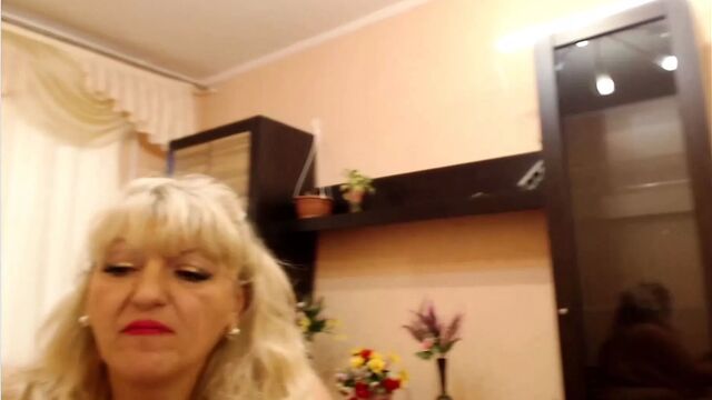 Супер зрелая толстушка