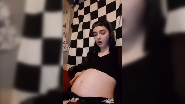 Маленькая кишка, огромная вздутие живота